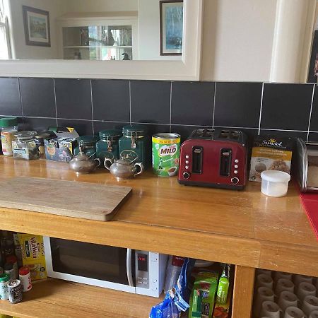 Edinburgh Gallery Bed & Breakfast Гобарт Екстер'єр фото