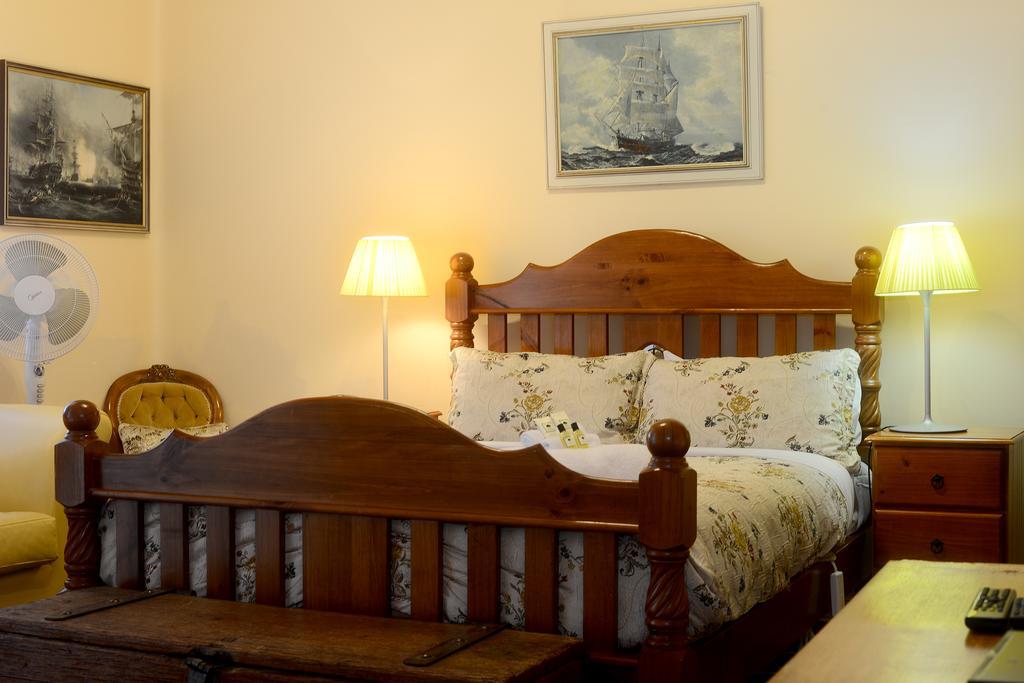 Edinburgh Gallery Bed & Breakfast Гобарт Екстер'єр фото