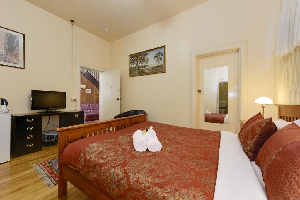 Edinburgh Gallery Bed & Breakfast Гобарт Екстер'єр фото