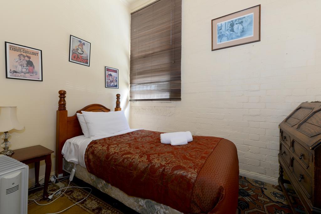 Edinburgh Gallery Bed & Breakfast Гобарт Екстер'єр фото