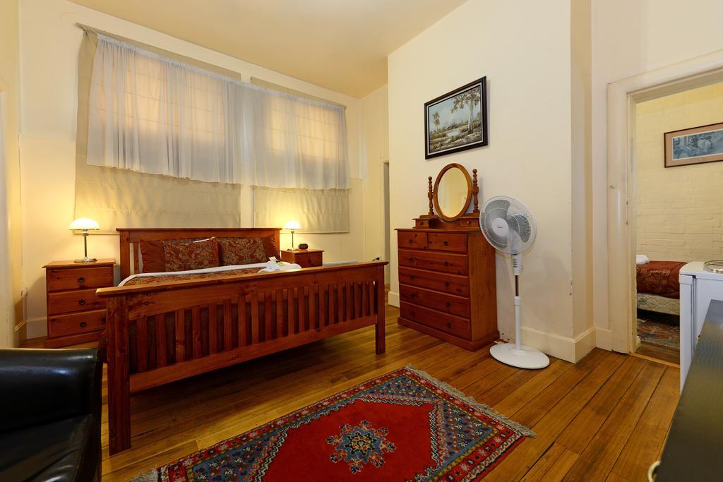 Edinburgh Gallery Bed & Breakfast Гобарт Екстер'єр фото