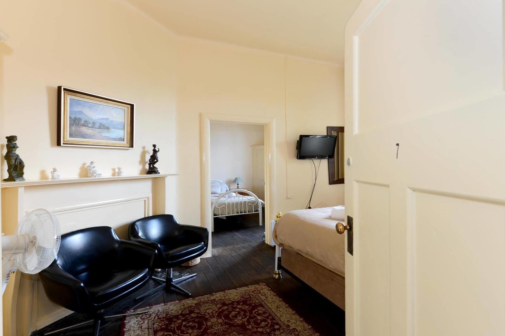 Edinburgh Gallery Bed & Breakfast Гобарт Екстер'єр фото