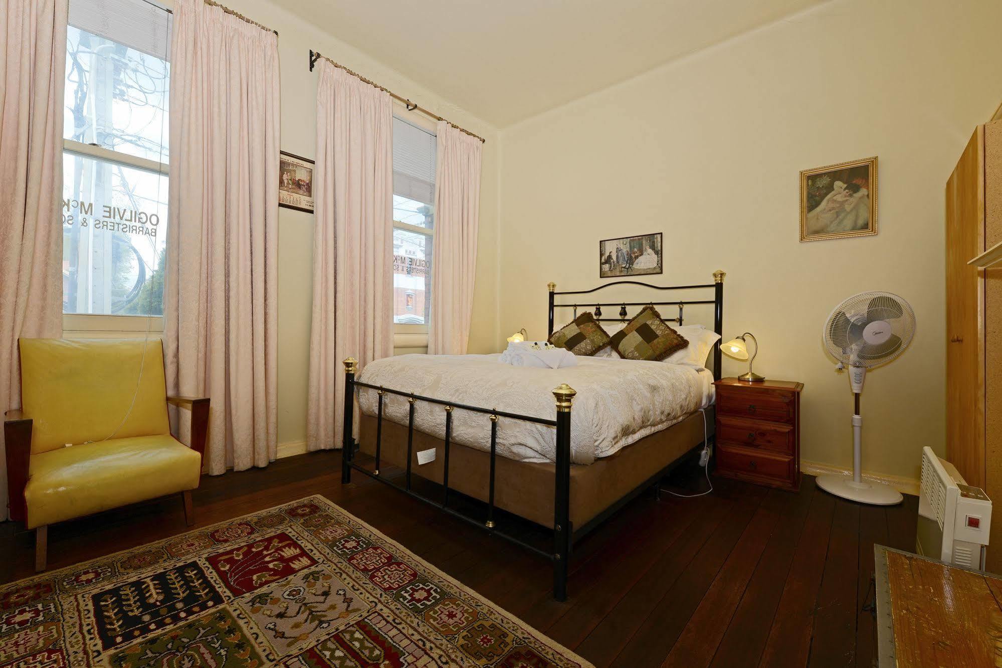 Edinburgh Gallery Bed & Breakfast Гобарт Екстер'єр фото