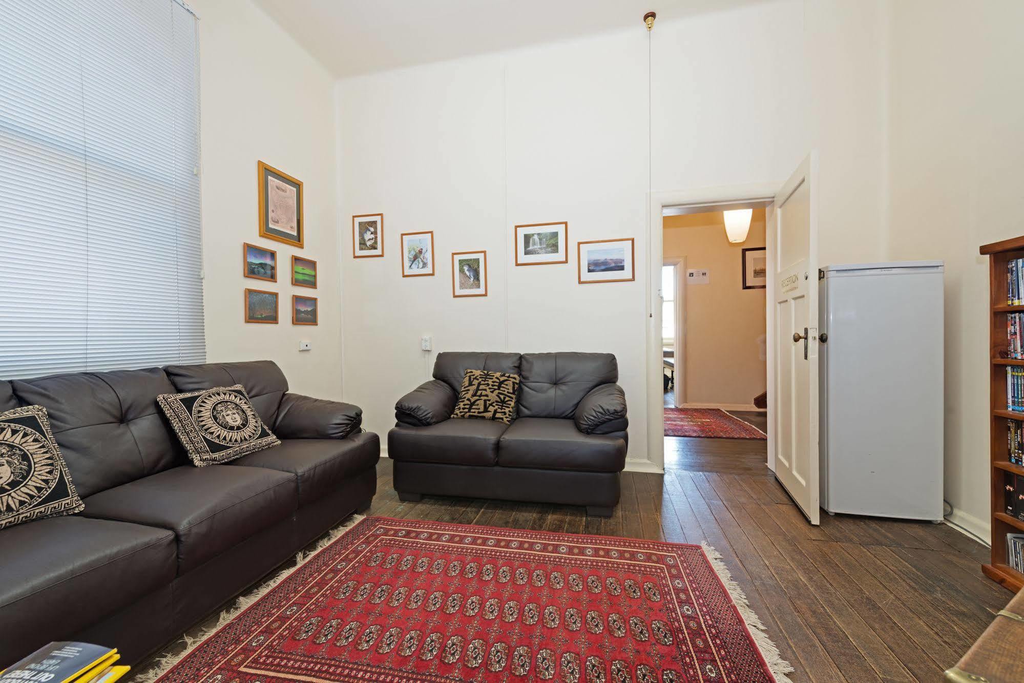 Edinburgh Gallery Bed & Breakfast Гобарт Екстер'єр фото