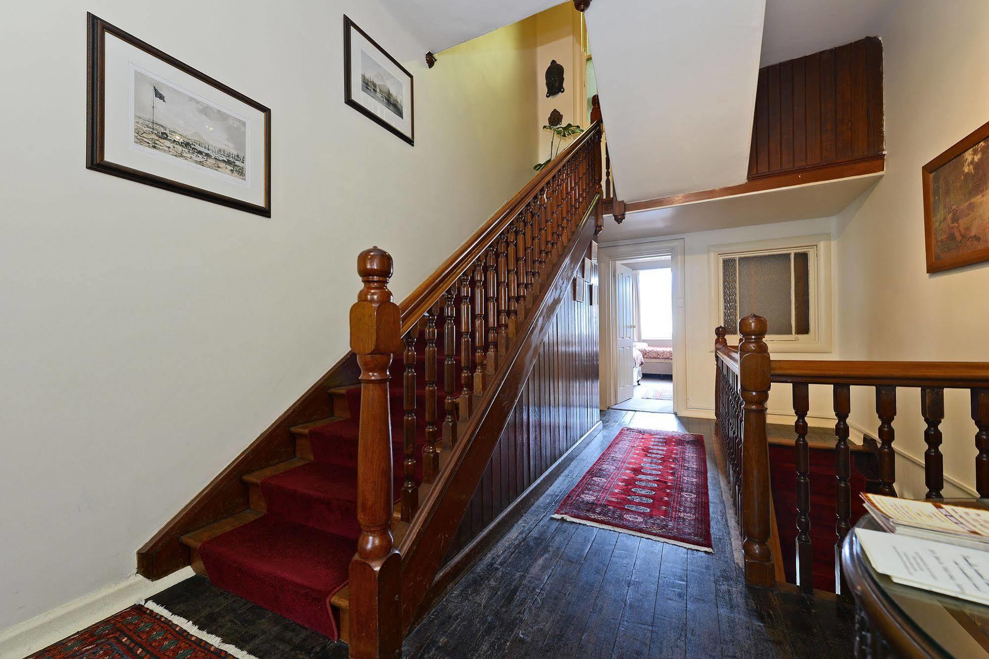 Edinburgh Gallery Bed & Breakfast Гобарт Екстер'єр фото