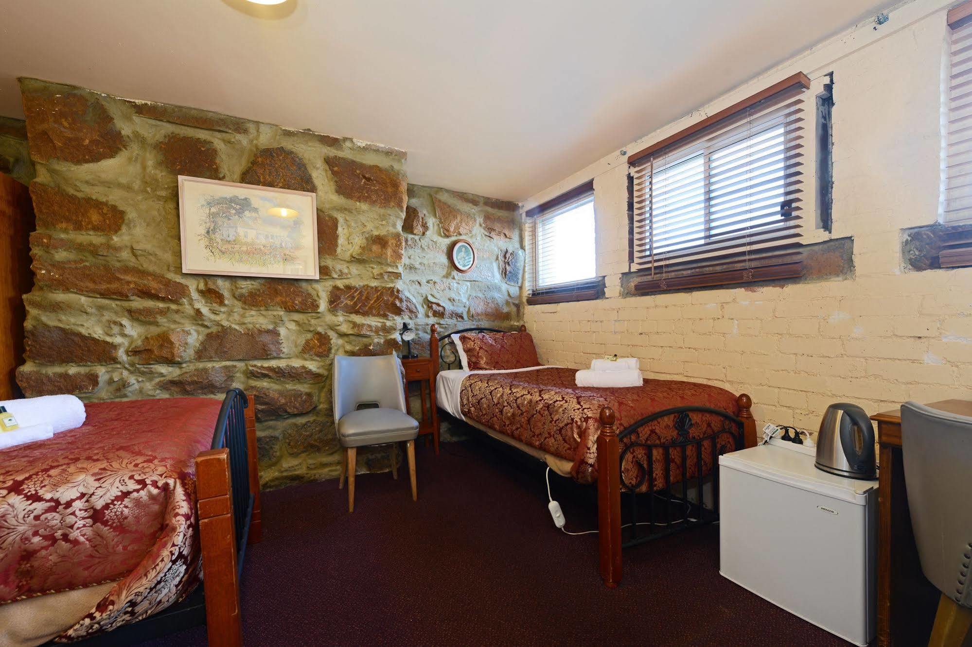 Edinburgh Gallery Bed & Breakfast Гобарт Екстер'єр фото