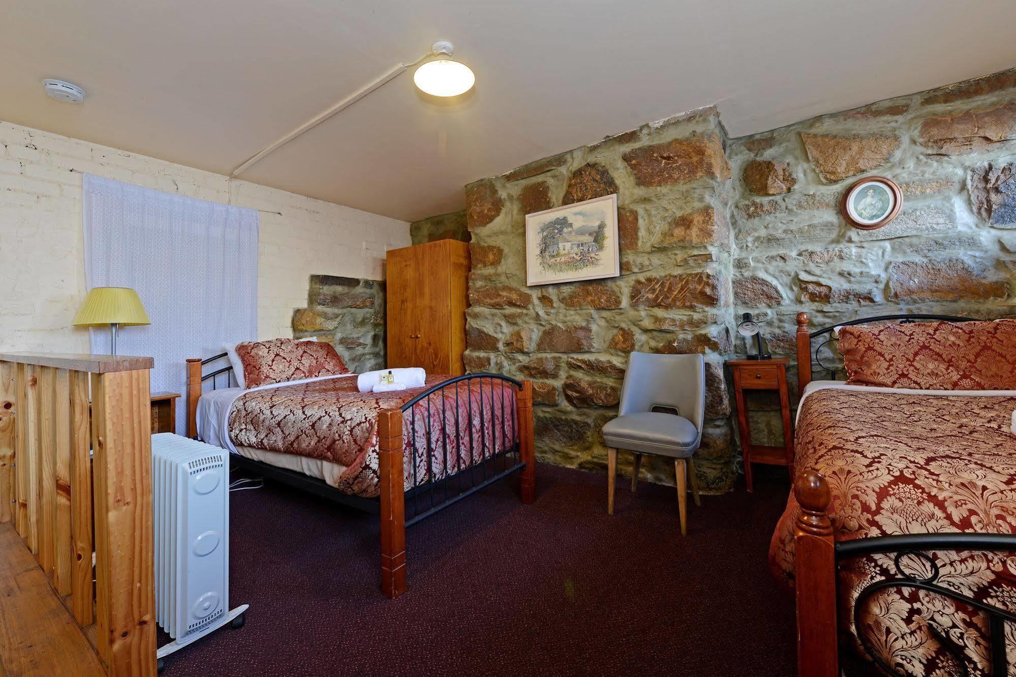 Edinburgh Gallery Bed & Breakfast Гобарт Екстер'єр фото