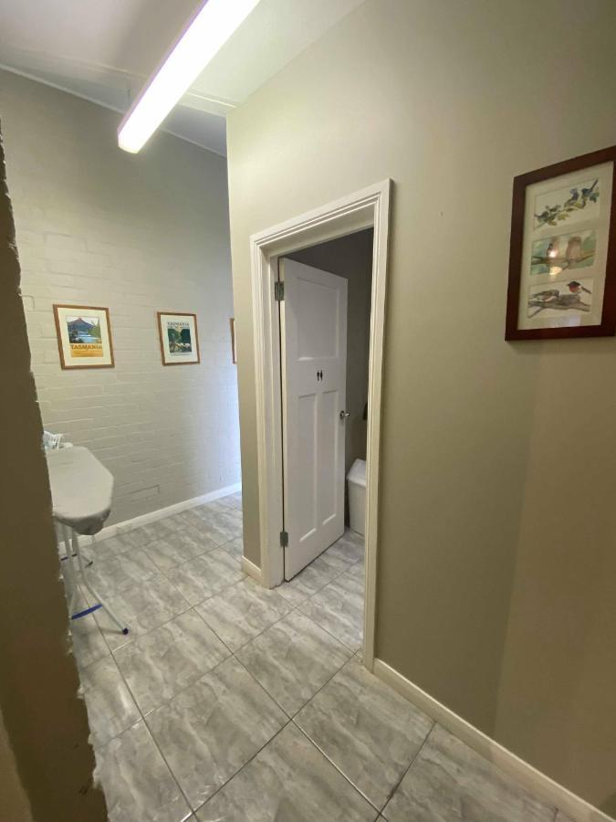 Edinburgh Gallery Bed & Breakfast Гобарт Екстер'єр фото