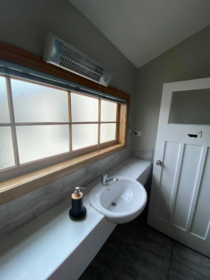 Edinburgh Gallery Bed & Breakfast Гобарт Екстер'єр фото
